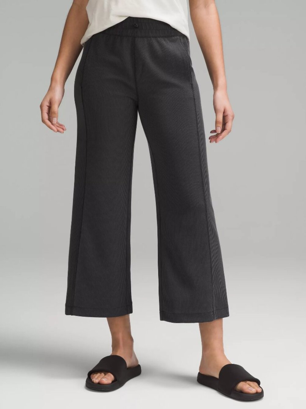 Lululemon Ribbed Softstreme Wide Leg Crop Pants Culotte size 8 Black/Dark Gray